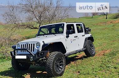 Jeep Wrangler Sahara 2015