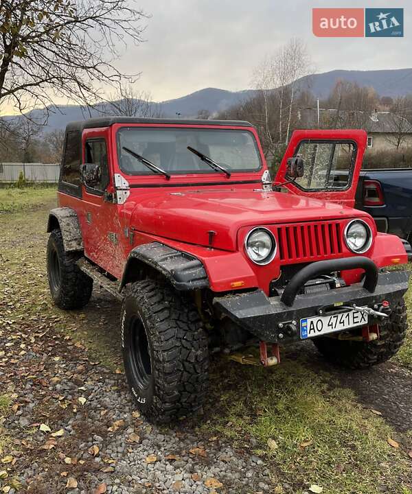 Jeep Wrangler 2000 року в Ужгороді