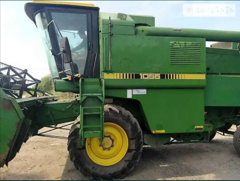 Другая спецтехника John Deere 1055