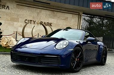 Характеристики Porsche 911 Кабріолет