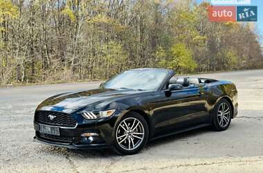Характеристики Ford Mustang Кабріолет