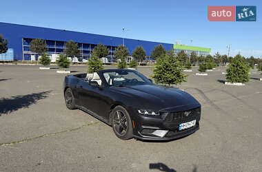 Характеристики Ford Mustang Кабриолет