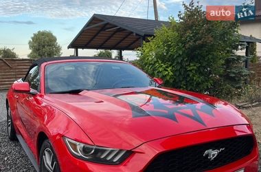 Характеристики Ford Mustang Кабріолет