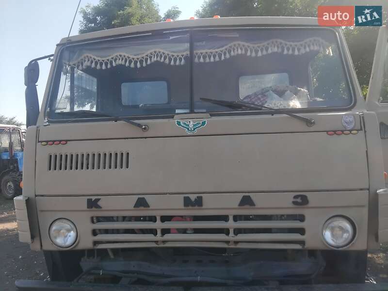 Самосвал КамАЗ 5320