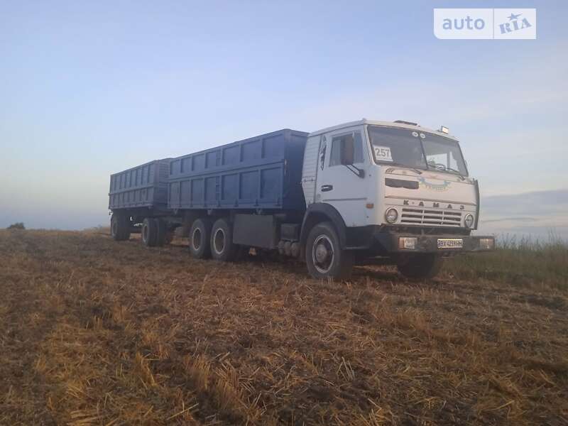 Самосвал КамАЗ 53212