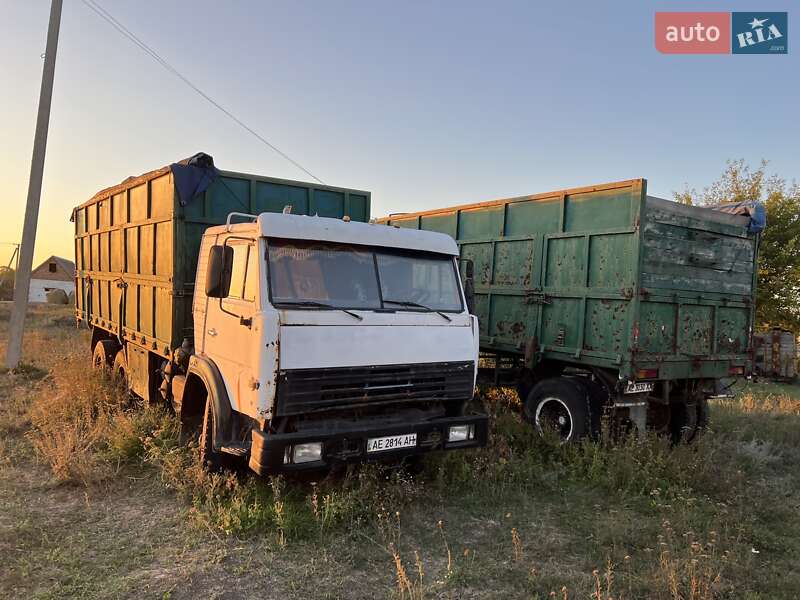 Тягач КамАЗ 53212