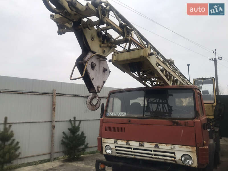 Автокран КамАЗ 53213
