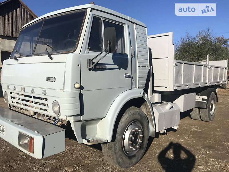 Самосвал КамАЗ 5325