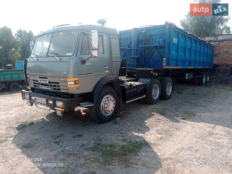 Тягач КамАЗ 54115