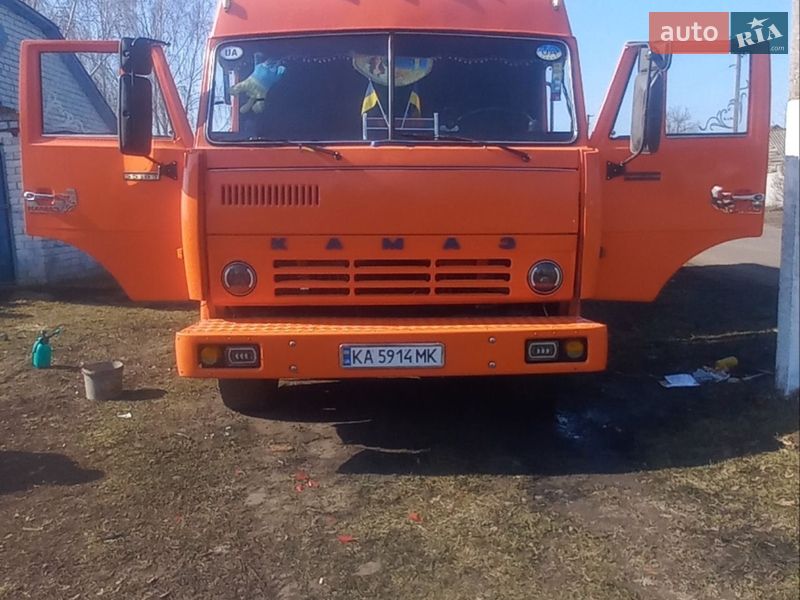 Зерновоз КамАЗ 55102