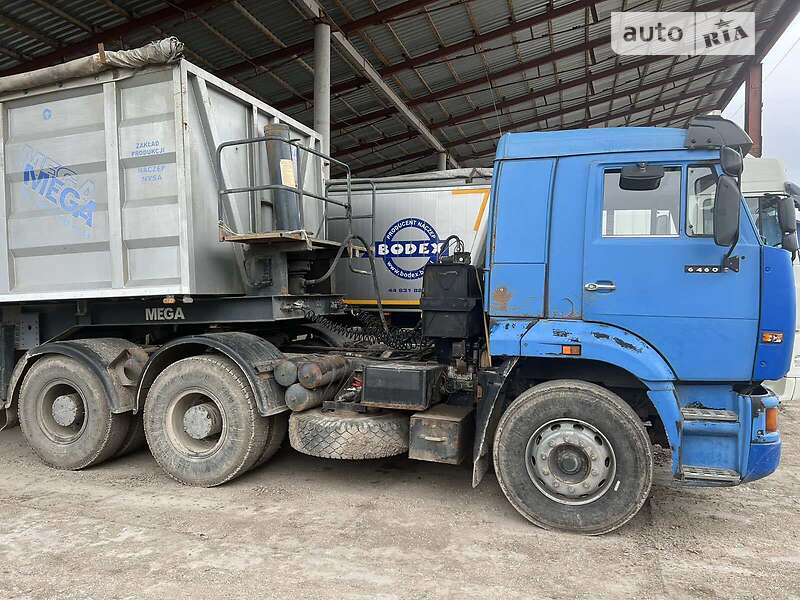 КамАЗ 6460