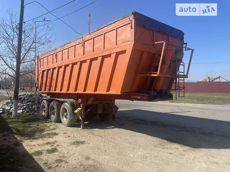 Самоскид напівпричіп Kassbohrer SKM