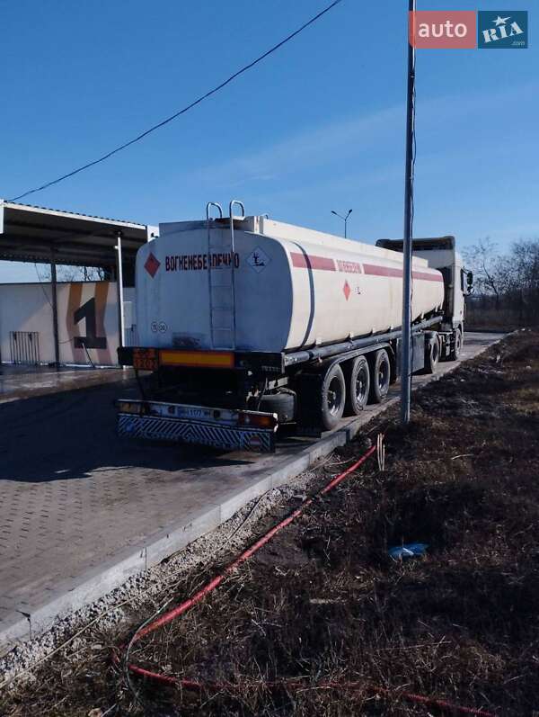 Цистерна напівпричіп Kassbohrer STB