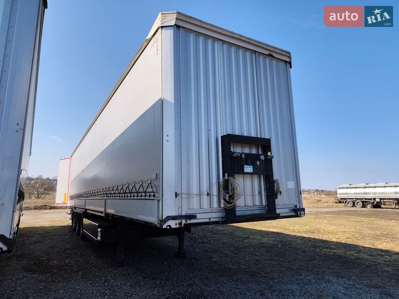 Тентованный борт (штора) - полуприцеп Kassbohrer XS