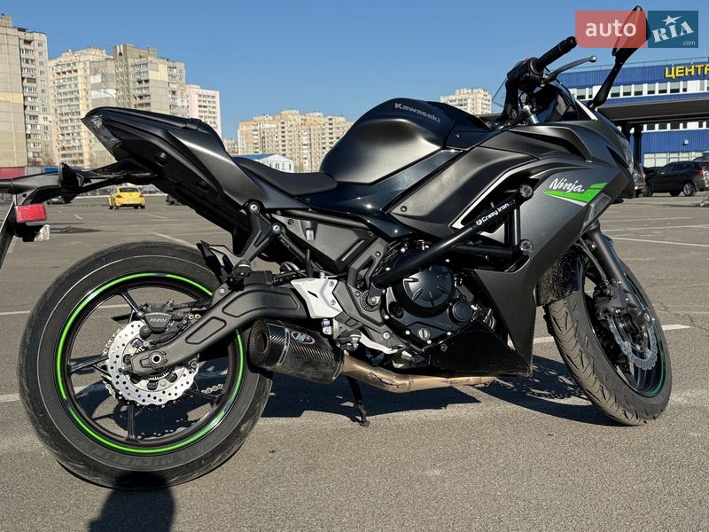 Спортбайк Kawasaki 650
