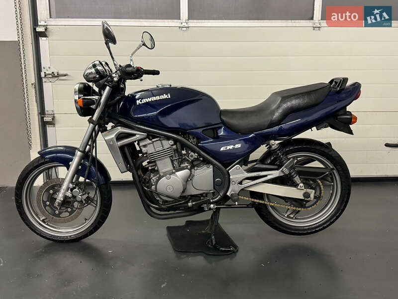 Мотоцикл Классик Kawasaki ER-5