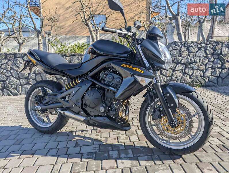 Спортбайк Kawasaki ER 650