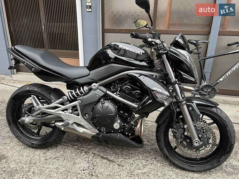Спортбайк Kawasaki ER 650