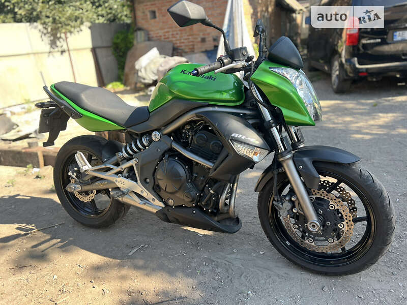 Мотоцикл Без обтікачів (Naked bike) Kawasaki ER-6