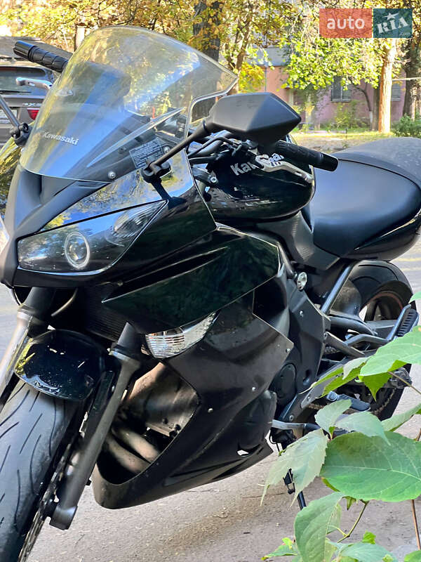 Спортбайк Kawasaki ER-6F