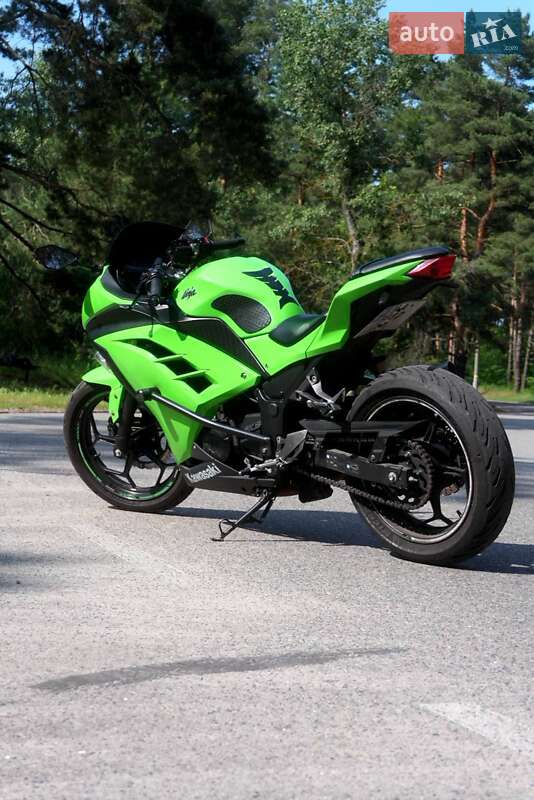 Мото Kawasaki EX 300