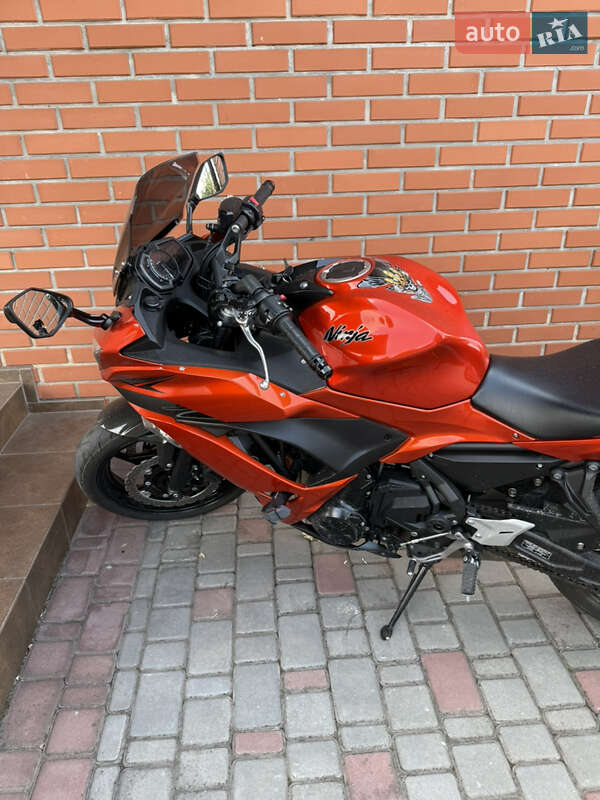 Мотоцикл Багатоцільовий (All-round) Kawasaki EX 650