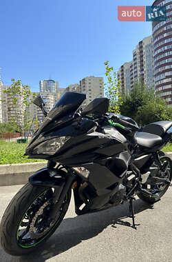 Kawasaki EX 650  2018