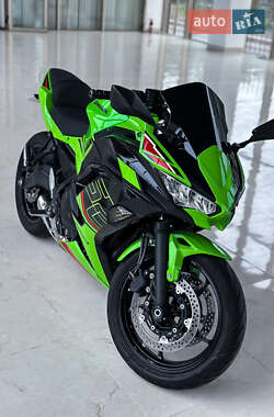 Kawasaki EX 650  2022