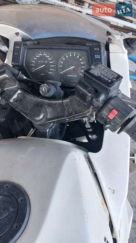 Kawasaki GPX 600R