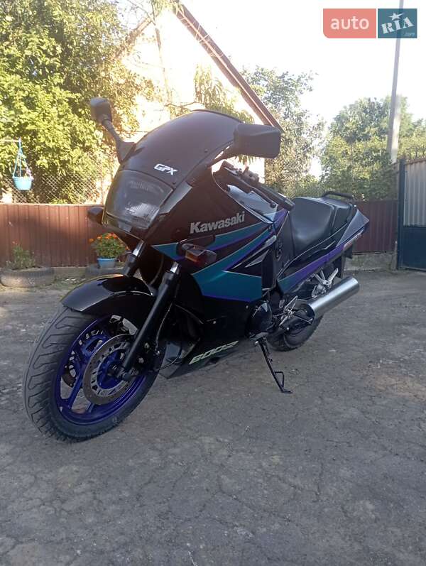 Kawasaki GPX 600R
