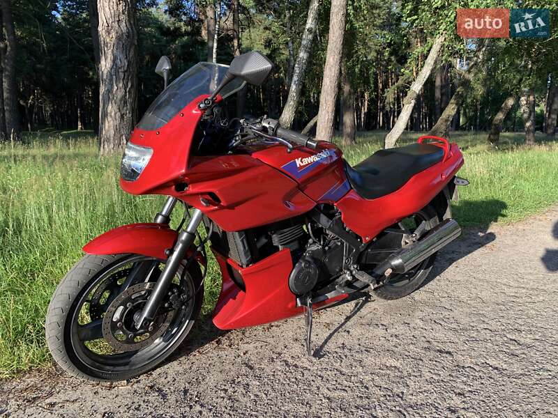 Спортбайк Kawasaki GPZ