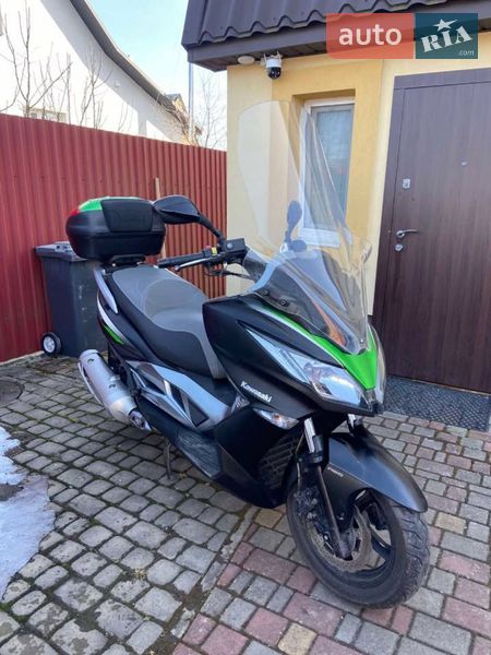 Мотоцикл Спорт-туризм Kawasaki J 300