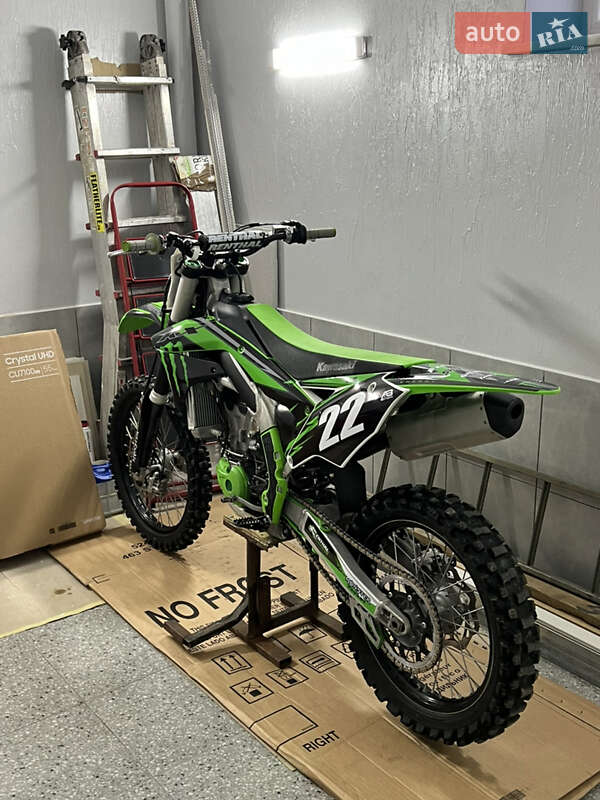 Kawasaki KXF 450 Racing