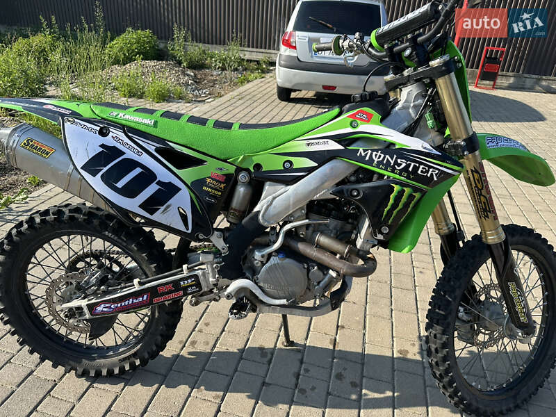 Мото Kawasaki KXF