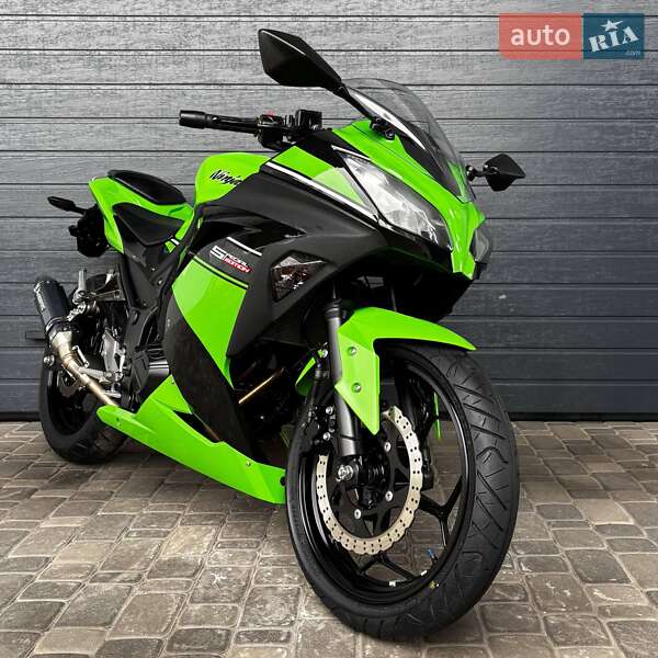 Мотоцикл Без обтікачів (Naked bike) Kawasaki Ninja 250