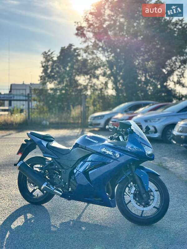 Мото Kawasaki Ninja 250R