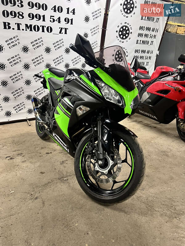Мотоцикл Спорт-туризм Kawasaki Ninja 250R