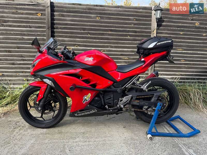 Спортбайк Kawasaki Ninja 300