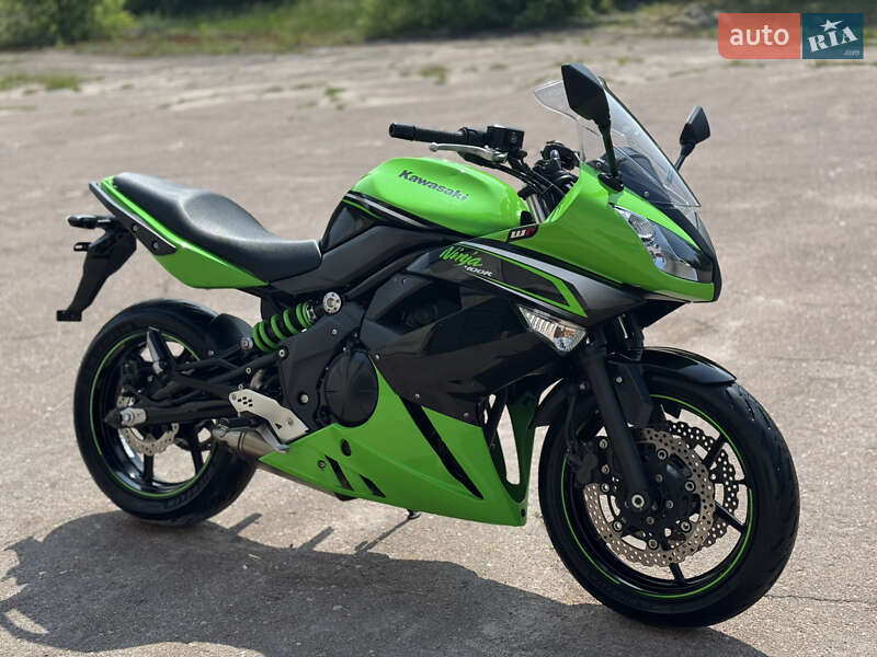 Мотоцикл Без обтекателей (Naked bike) Kawasaki Ninja 400