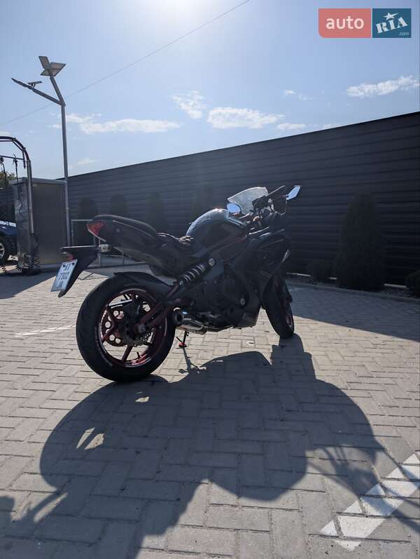 Мотоцикл Спорт-туризм Kawasaki Ninja 400