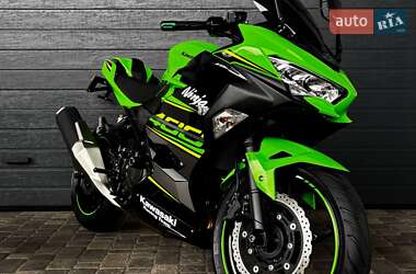 Kawasaki Ninja 400  2018