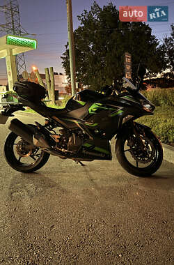 Kawasaki Ninja 400  2023