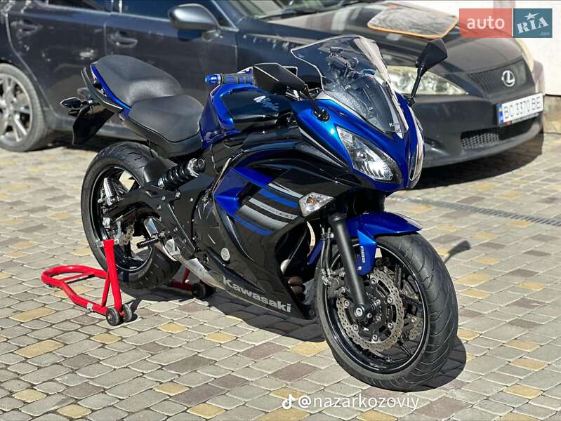 Мотоцикл Спорт-туризм Kawasaki Ninja 400