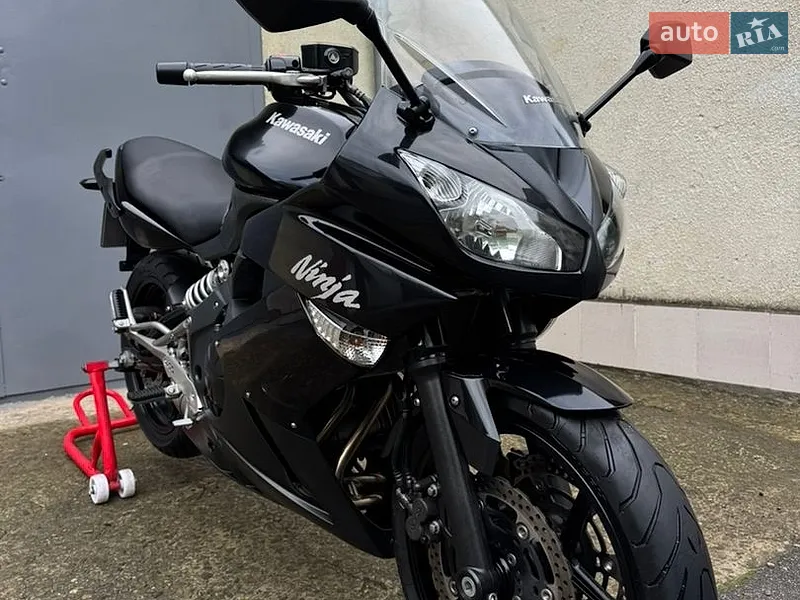 Kawasaki Ninja 400 2011