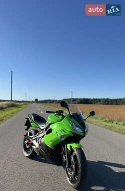 Kawasaki Ninja 400R  2011