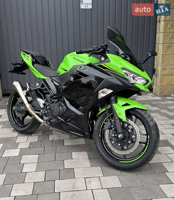 Спортбайк Kawasaki Ninja 400R