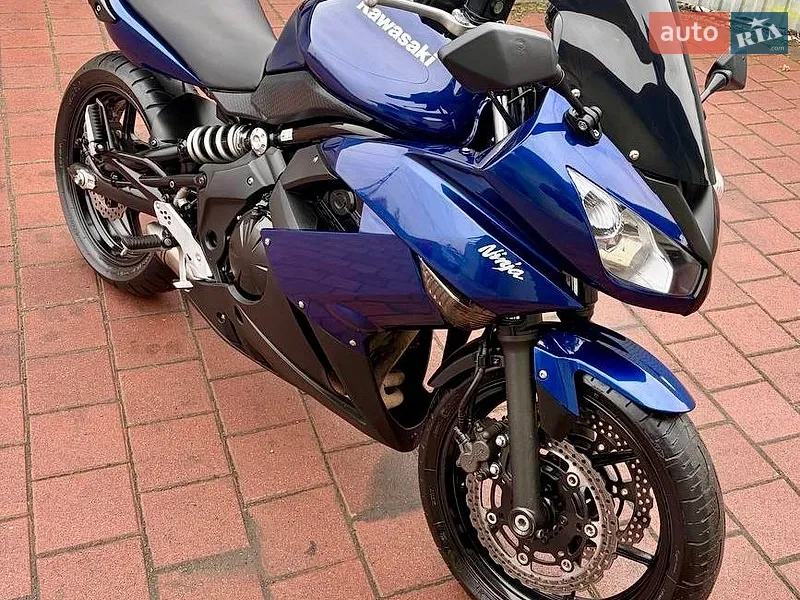 Kawasaki Ninja 400R 2012