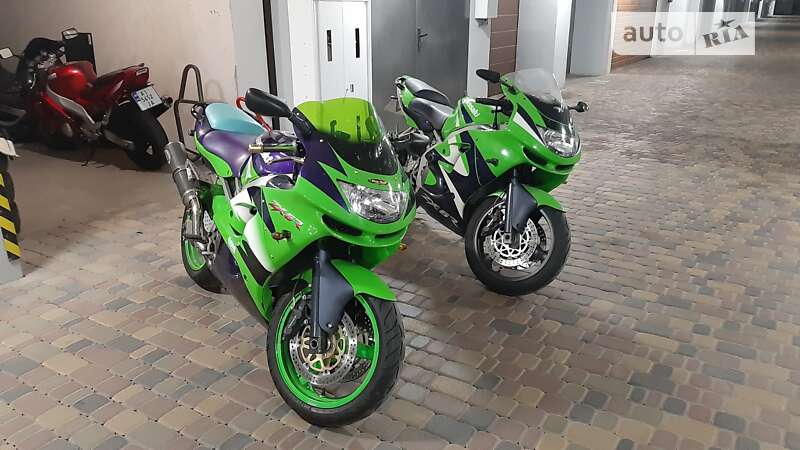 Мотоцикл Спорт-туризм Kawasaki Ninja 600 ZX-6R