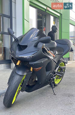 Kawasaki Ninja 636 ZX-6R  2004