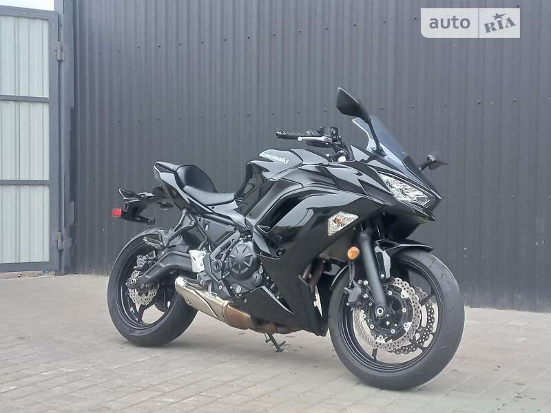 Мотоцикл Спорт-туризм Kawasaki Ninja 650R